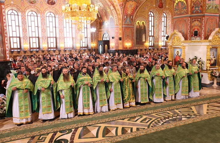 Освячення Святішим Патріархом Кирилом Свято-Троїцького Собору в селі Банчени Чернівецької області