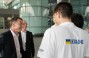Команду хіміків в аеропорту зустрічала українська делегація на чолі з керуючим директором Group DF Борисом Краснянським